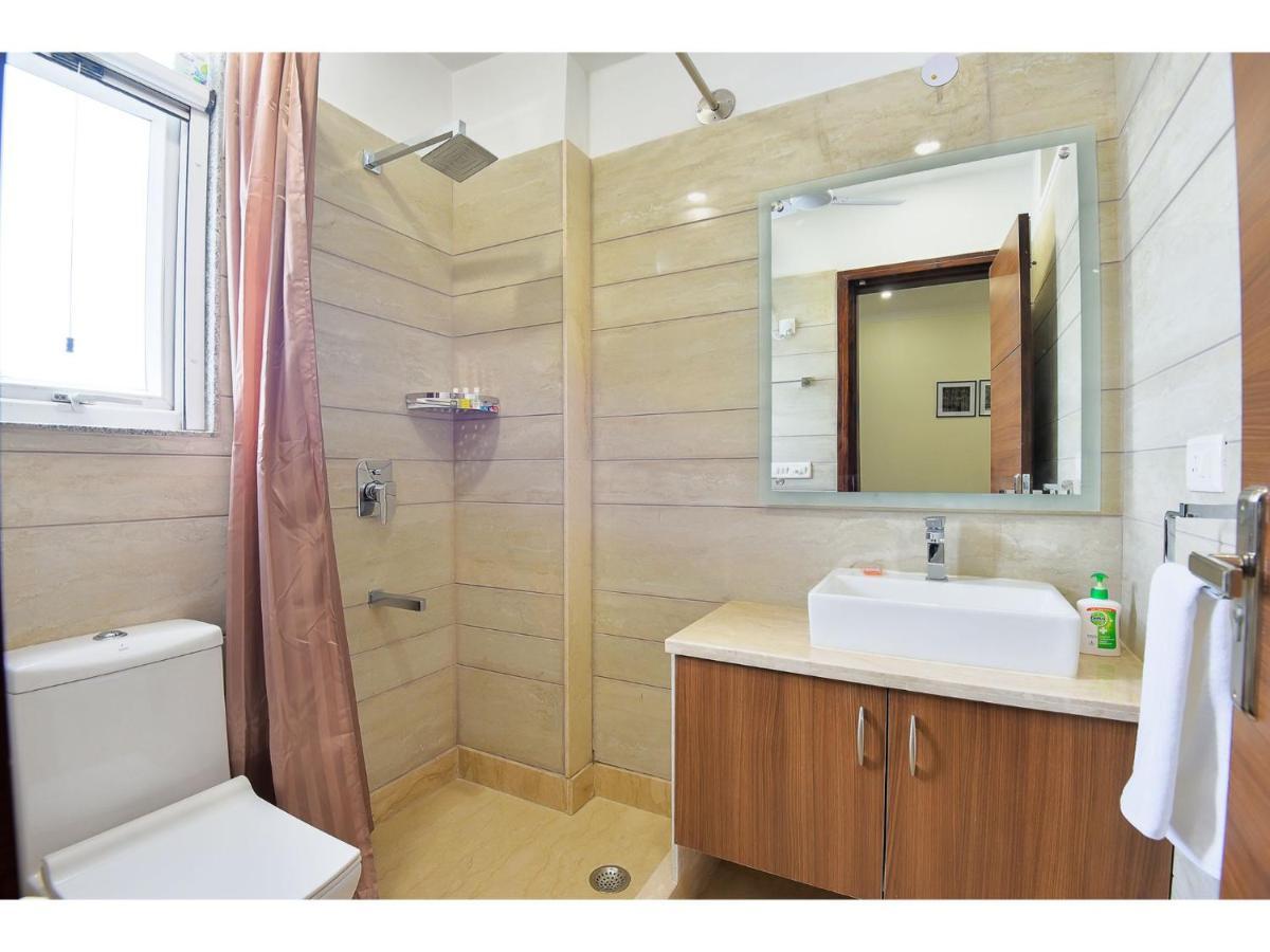 Bluo Studio2 Golf Course Road - Gym, Terrace Garden Gurgaon Exterior foto