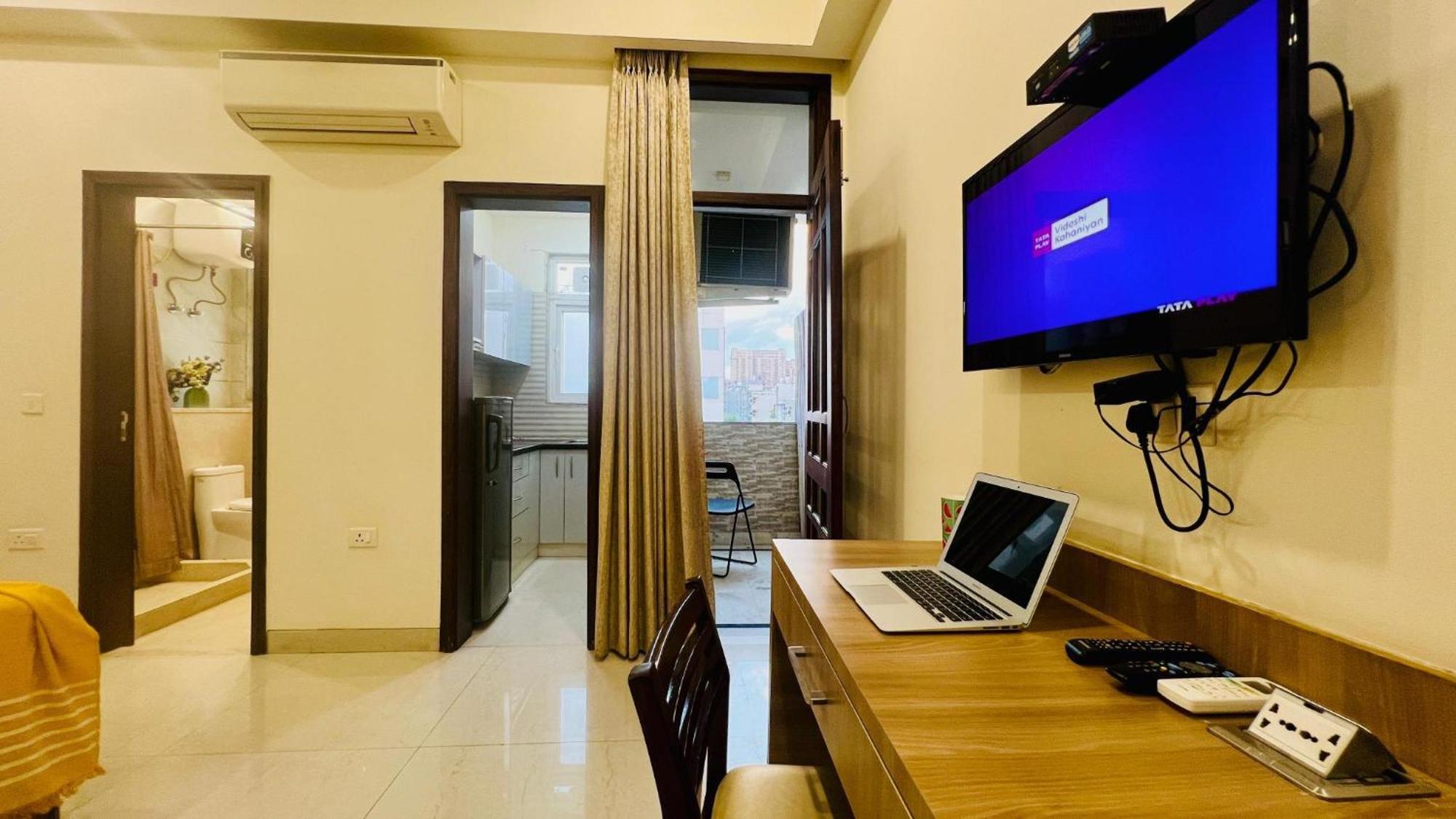 Bluo Studio2 Golf Course Road - Gym, Terrace Garden Gurgaon Exterior foto